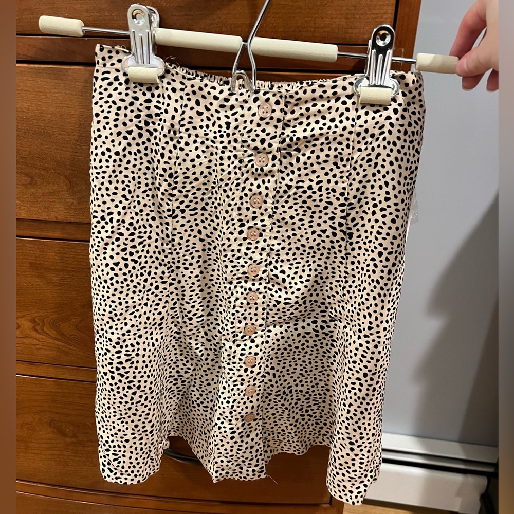 Patterned midi skirt with buttons on front
